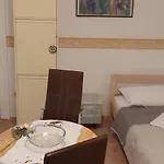Room-ivann