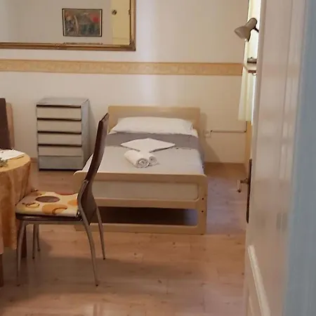 Hostel Room-ivann Split