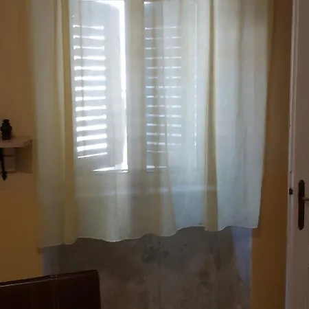 Room-ivann Hostel Split